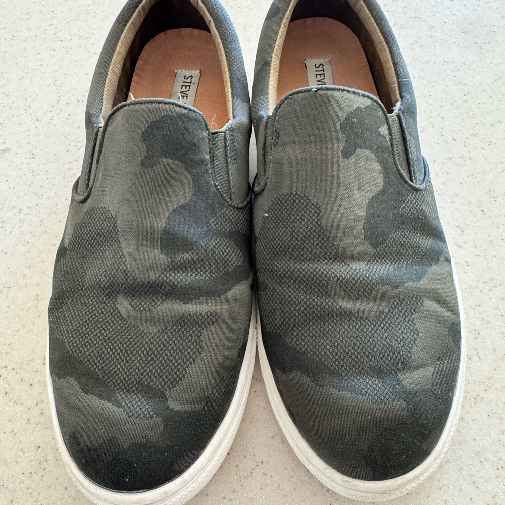 Steve Madden Olive Camouflage Slip-On Sneakers